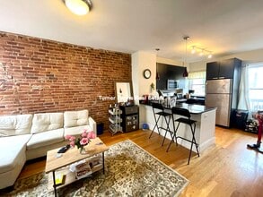 14 Parker Hill Ave, Unit 3 in Boston, MA - Building Photo - Building Photo