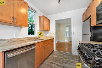 5 Murdock Ter, Unit #0 in Boston, MA - Building Photo - Building Photo