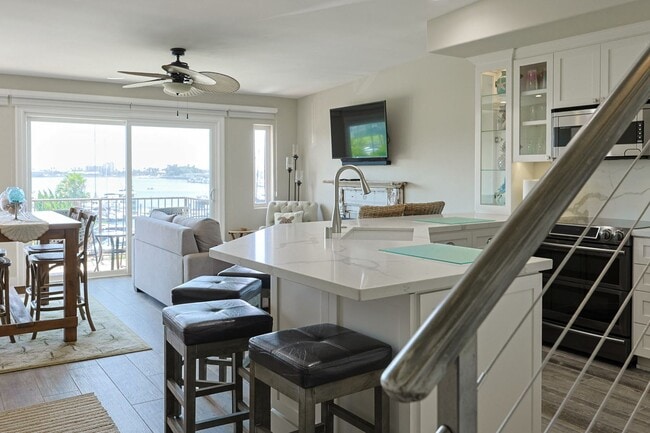 property at 1609 Glorietta Blvd