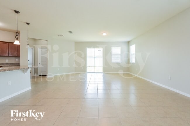 1511 Angler Avenue in Kissimmee, FL - Foto de edificio - Building Photo