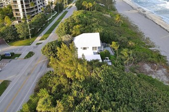 2330 N Ocean Blvd in Boca Raton, FL - Building Photo - Building Photo