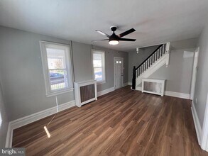 102 Tennis Ave in Ambler, PA - Building Photo - Building Photo