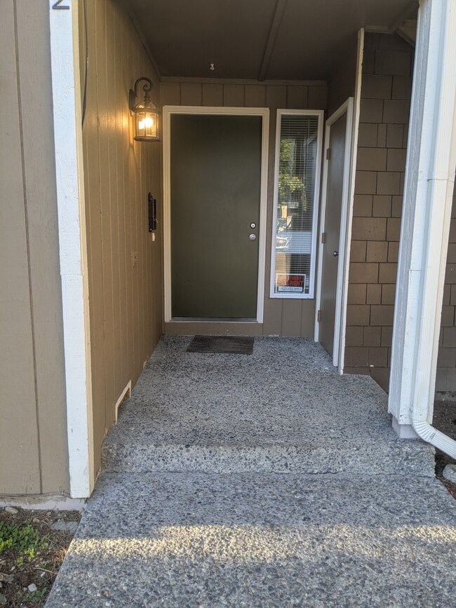9127 Meridian Pl NE, Unit 2 in Lake Stevens, WA - Building Photo - Building Photo