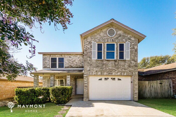 15635 Legend Springs Dr in San Antonio, TX - Building Photo