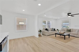 4035 Fairfield Ave S in St. Petersburg, FL - Building Photo - Building Photo