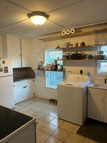 30 Wall St in Coventry, CT - Building Photo