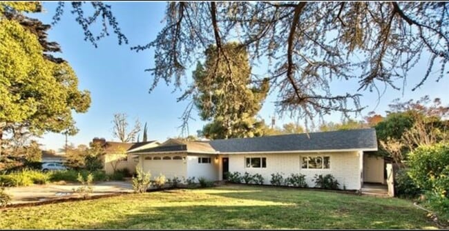 332 E Deodar St in Ontario, CA - Building Photo - Building Photo