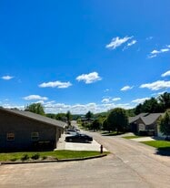 192 Fairway Ln, Unit A in Somerset, KY - Building Photo