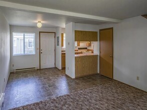 402 S 5th St E in Chewelah, WA - Building Photo - Building Photo