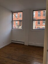 333 Berry St in Brooklyn, NY - Building Photo - Building Photo