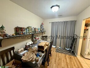 4000 Viverone Ln in Bakersfield, CA - Building Photo - Building Photo