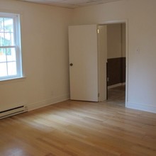Coin-Op Laundry, Apartments, Townhouses in Hagerstown, MD - Foto de edificio - Building Photo