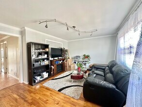 56 Isabella Ave in Bayonne, NJ - Building Photo - Building Photo