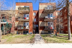6305 De La Roche in Montréal, QC - Building Photo