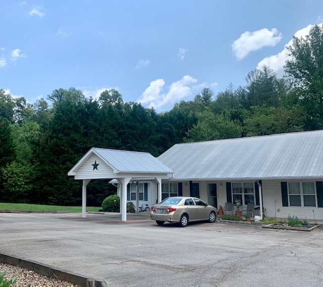 Loving Hill Apartments in Clarkesville, GA - Building Photo