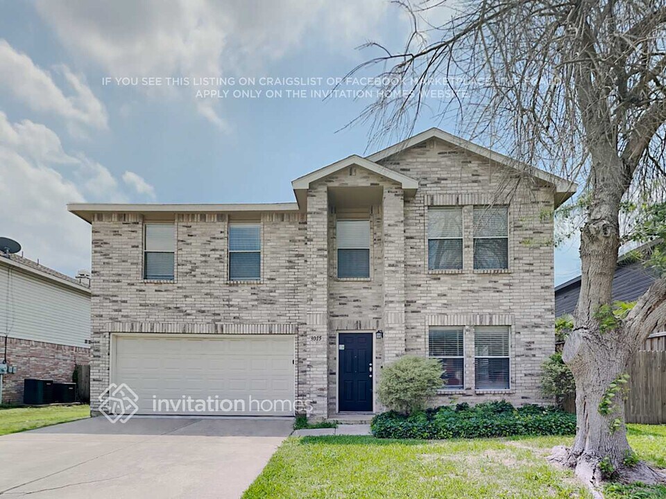 3015 Cesareo Dr in Grand Prairie, TX - Building Photo