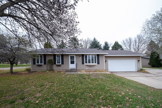 property at 1410 Greenwood Pl