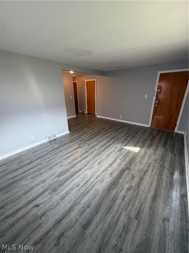 7227 Pennsylvania Ave in Youngstown, OH - Building Photo - Building Photo