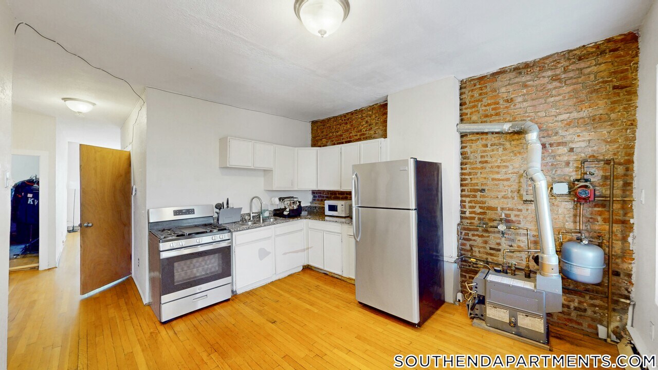 88 Hammond St in Boston, MA - Building Photo