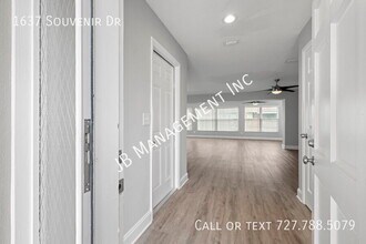 1637 Souvenir Dr in Clearwater, FL - Building Photo - Building Photo