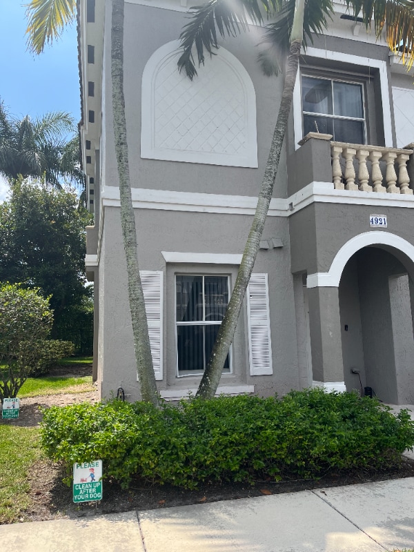 property at 4921 SW 140th Terrace