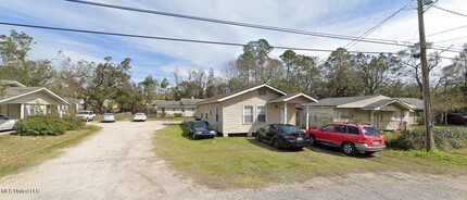 620 Loposser Ave in Gulfport, MS - Building Photo - Building Photo