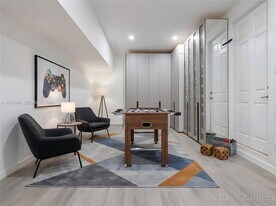 9895 NW 87th Ave in Medley, FL - Building Photo