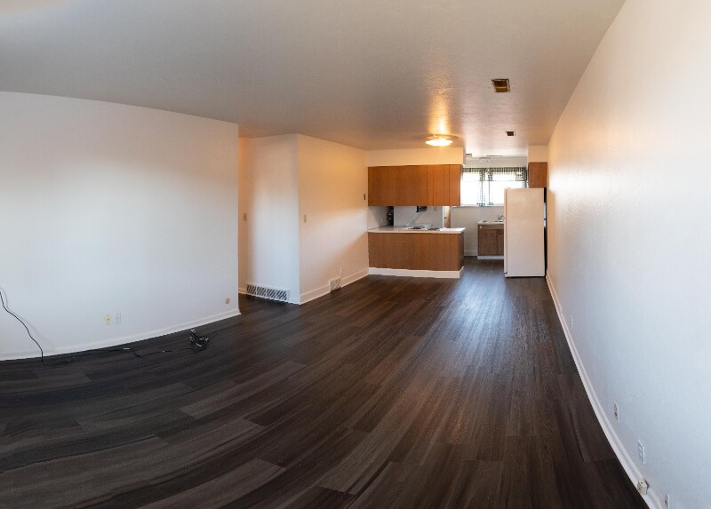 1749 Oxford Dr-Unit -2 in Cheyenne, WY - Building Photo