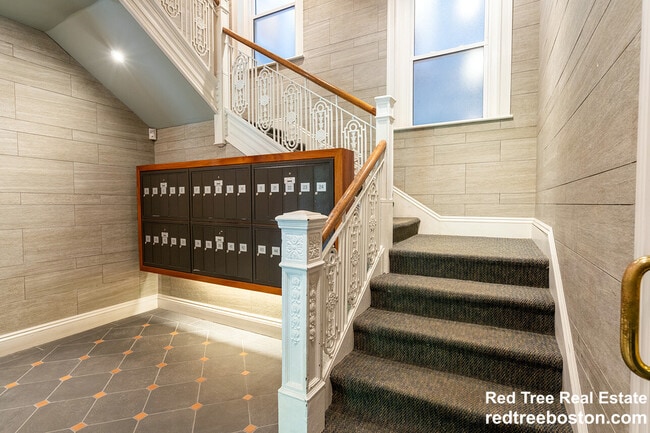 191 Park Dr in Boston, MA - Building Photo - Building Photo