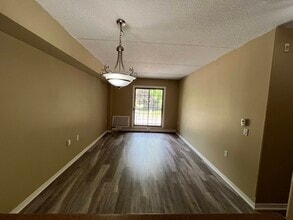 24 Harris Av in Brantford, ON - Building Photo - Building Photo