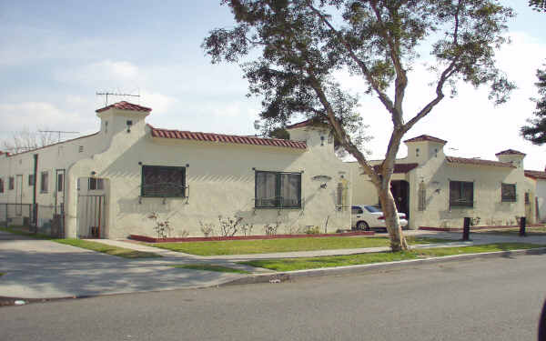 8448 Beechwood Ave in South Gate, CA - Building Photo