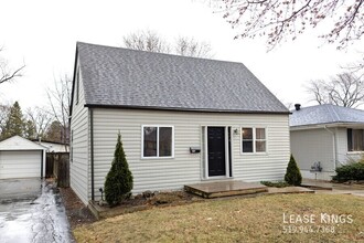 1978 Buckingham Dr in Windsor, ON - Building Photo - Building Photo