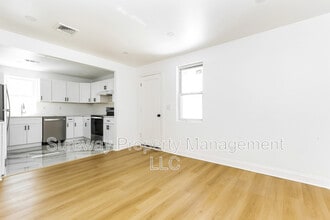 300 Monroe Ave in Cherry Hill Township, NJ - Building Photo - Building Photo