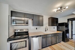 2850 N Cotner Blvd, Unit 1 in Lincoln, NE - Building Photo