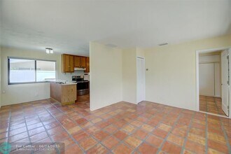 805 NE 40th St in Oakland Park, FL - Building Photo - Building Photo