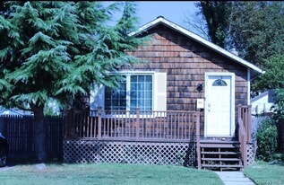 19 Liberty St in Patchogue, NY - Building Photo