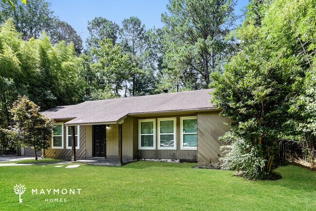 3415 Mustang Dr in Powder Springs, GA - Building Photo - Building Photo