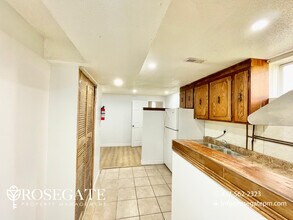 18 Bush Clover Crescent in Kitchener, ON - Building Photo - Building Photo