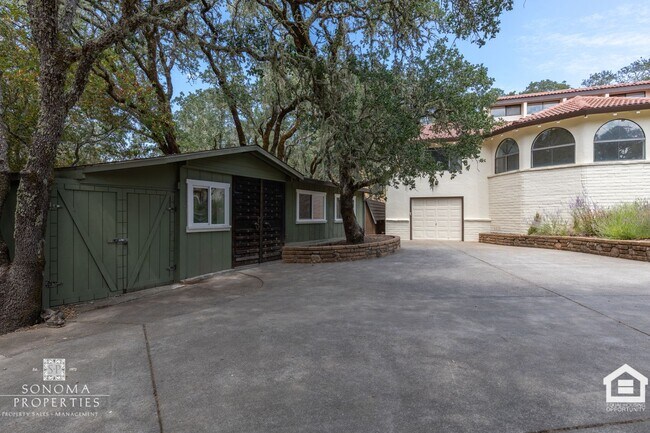 5219 Bennett Valley Ln in Glen Ellen, CA - Building Photo - Building Photo