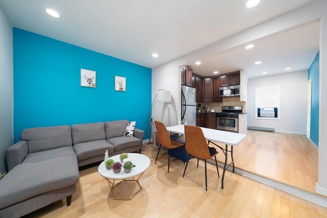 162 Steuben St in Jersey City, NJ - Building Photo - Building Photo