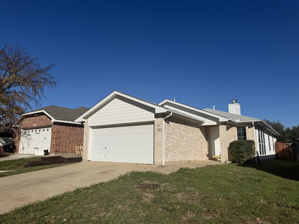 905 Cruise St in Denton, TX - Building Photo