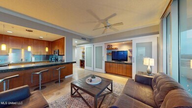 2060 Beach Blvd, Unit 1005 in Biloxi, MS - Building Photo - Building Photo