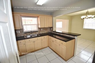 10310 SW 4th St in Miami, FL - Foto de edificio - Building Photo