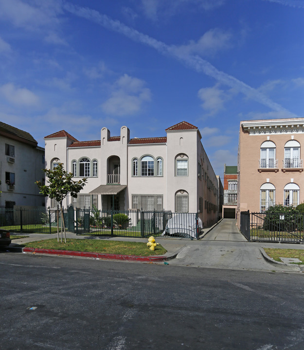 217 S Berendo St in Los Angeles, CA - Foto de edificio