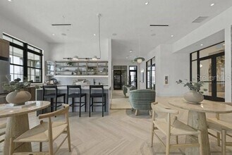 2790 Grand Ave, Unit C2 in St. Petersburg, FL - Building Photo - Building Photo