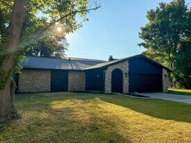 4500 N Hereford Dr in Muncie, IN - Building Photo