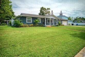 555 54th St N in St. Petersburg, FL - Building Photo - Building Photo