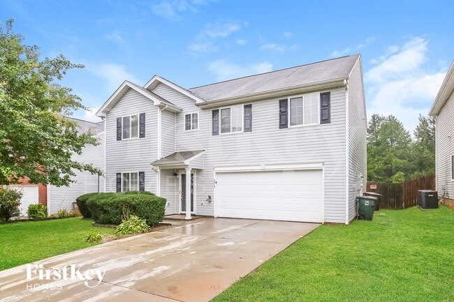 5715 Waterpoint Dr in Browns Summit, NC - Building Photo - Building Photo