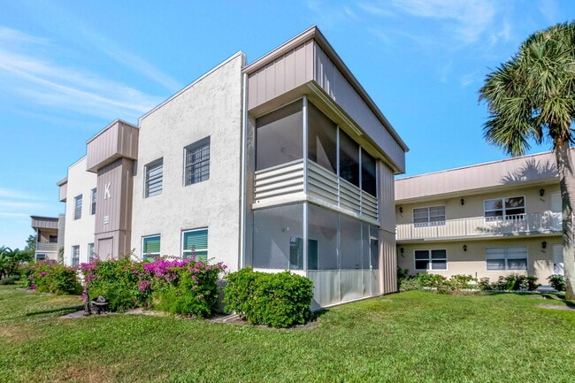 493 Flanders K in Delray Beach, FL - Building Photo - Building Photo