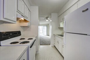 Elkhart Green Apartments in Elkhart, IN - Building Photo